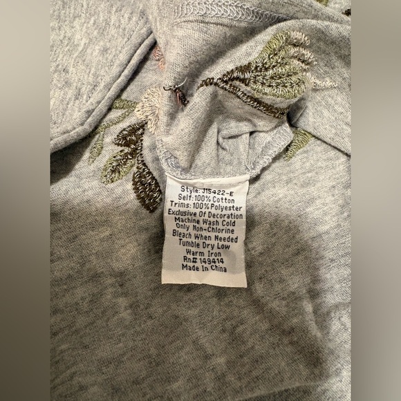 Johnny Was
Mei Relaxed Everyday Long Tee - Heather Gray, XXL - Picture 10 of 10